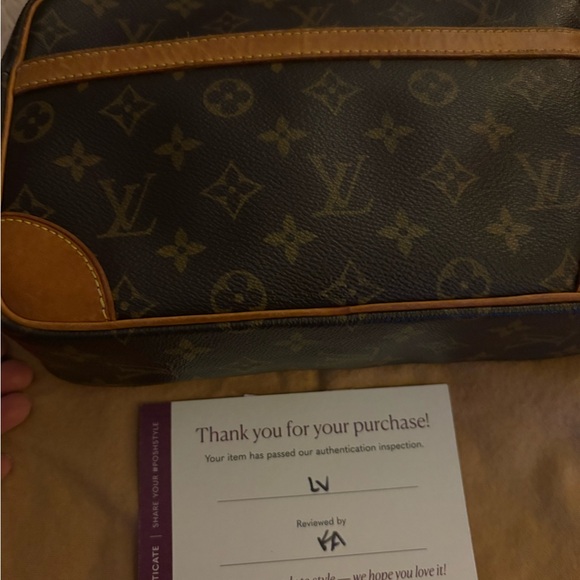 Louis Vuitton Black and Brown Monogram Messenger Bag - Picture 8 of 8
